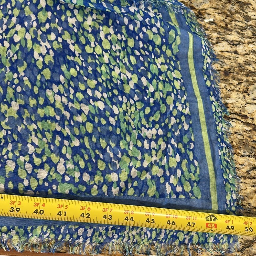 J. McLaughlin Giselle Scarf LaPlage Border White Blue Green Slik Blend 50x50 - Picture 4 of 4